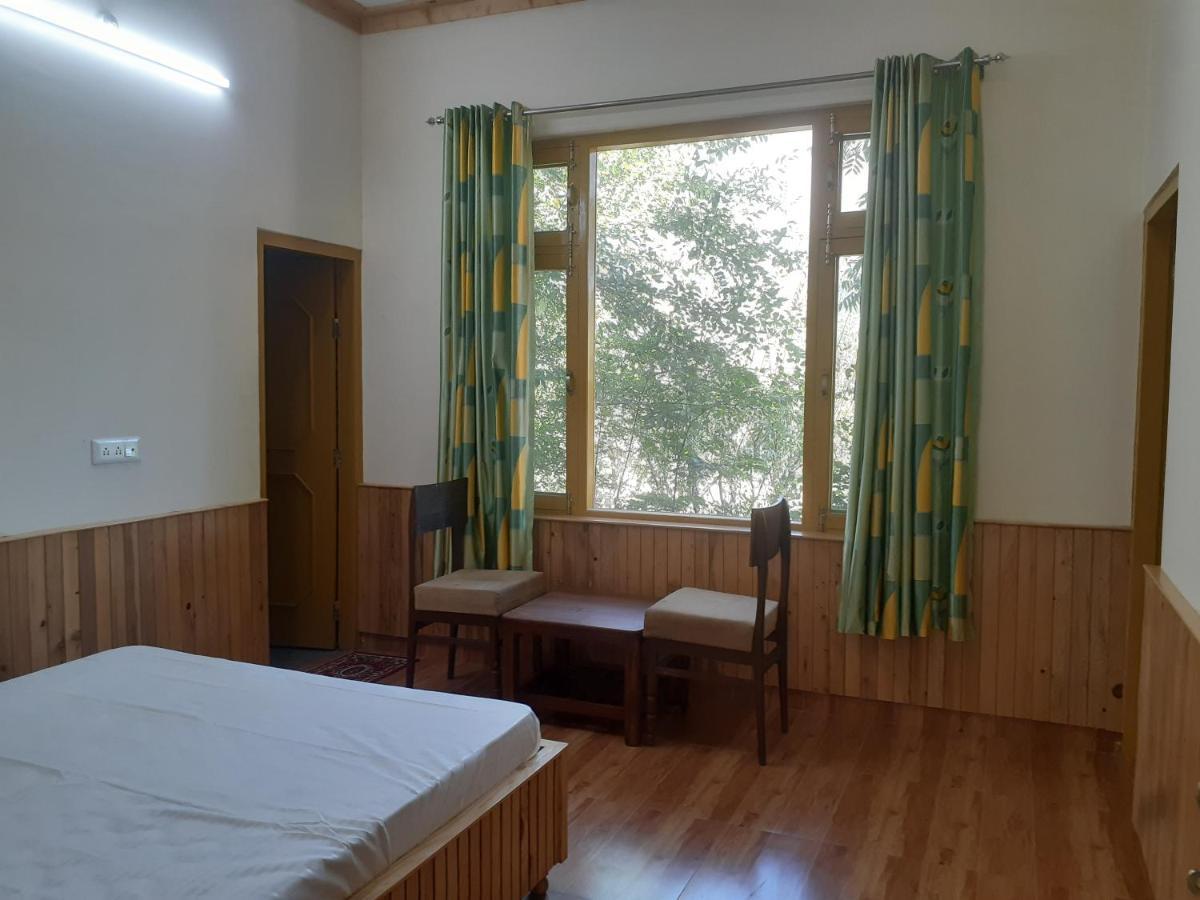Gazing Moon Homestay Shamshi Exteriér fotografie