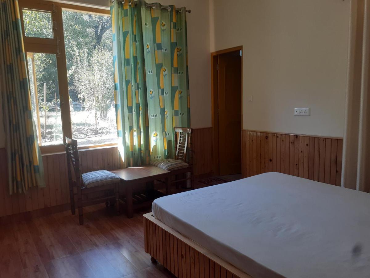 Gazing Moon Homestay Shamshi Exteriér fotografie