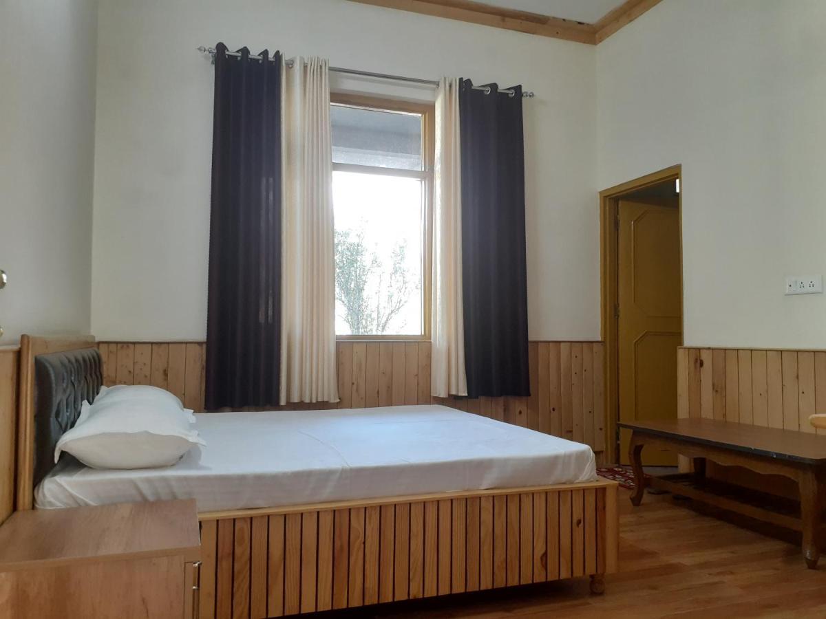 Gazing Moon Homestay Shamshi Exteriér fotografie
